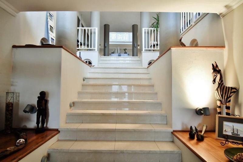 5 Bedroom Property for Sale in Hillcrest Western Cape